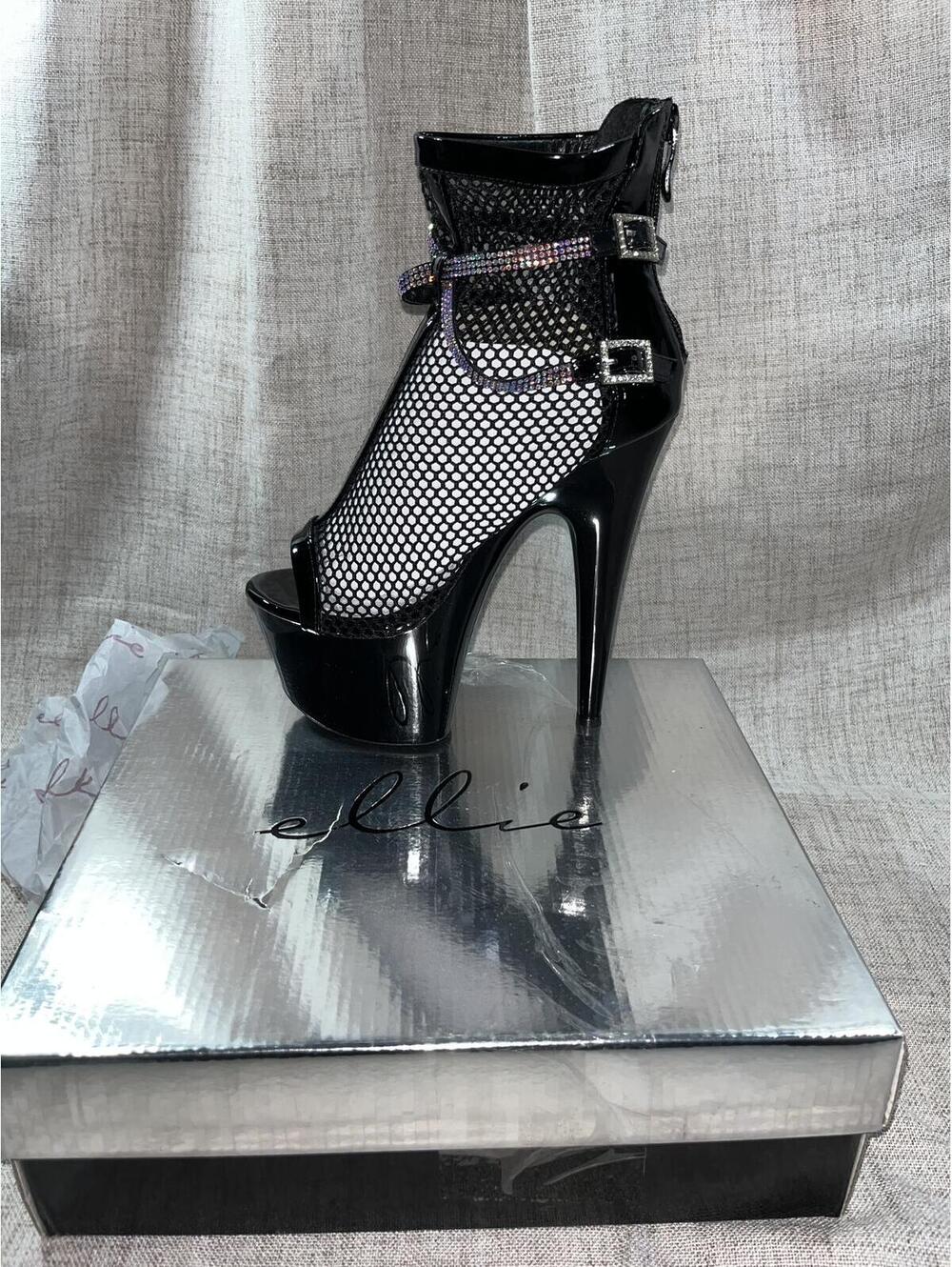 Ellie Platform Heel 7" Fishnet Bootie Swank Black 6 NIB